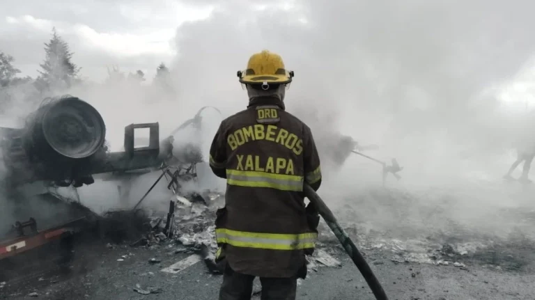 incendian-vehiculos-con-bombas-molotov-al-sur-de-veracruz-2657html-bomberos-veracruzjpg-2618html-a5a425d3-7848-406e-8a32-8de95ef36216.jpgljnimgndimage=fullsize