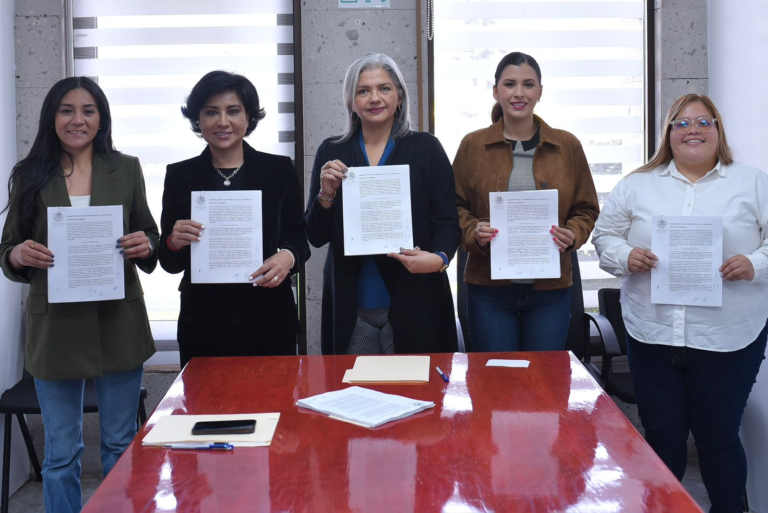 Elige comisión a Ángela Olazarán como ganadora del Premio a la Mujer 2025