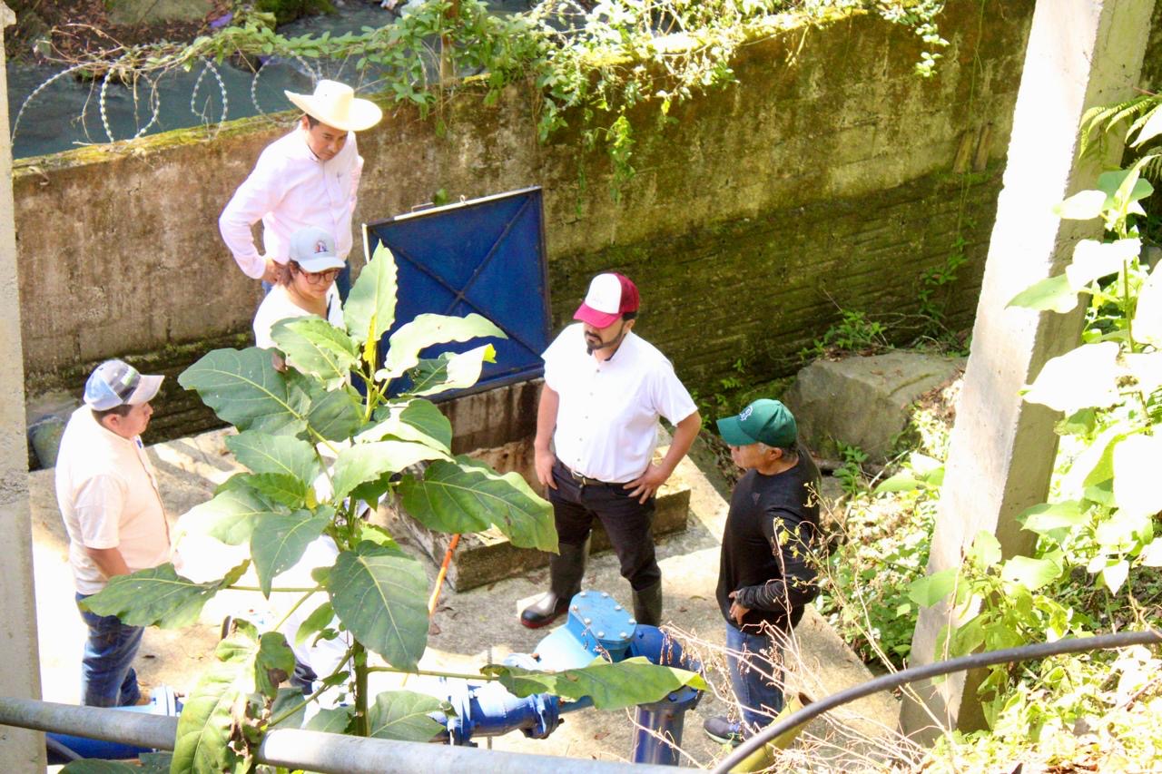 Atiende CAEV fallas del suministro de agua en Jalacingo