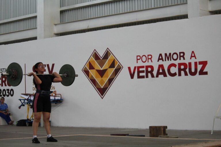 Fuerza, técnica y competencia: Veracruz elige a sus mejores pesistas