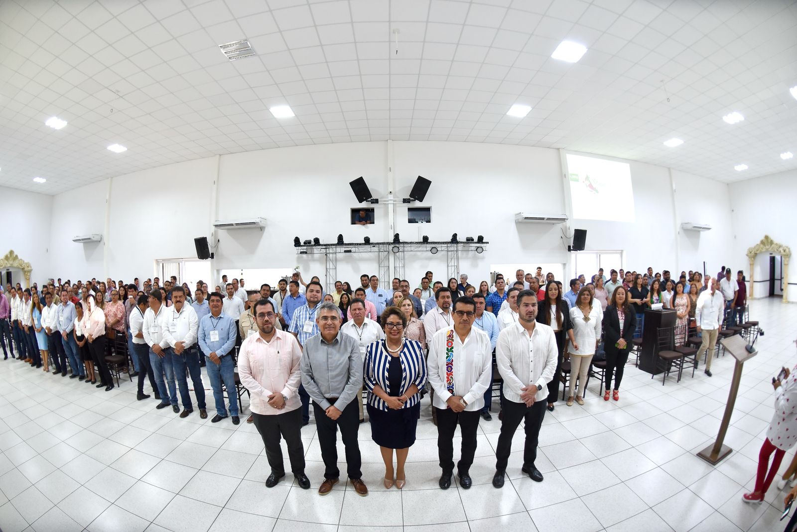 Cerrar administraciones municipales con honestidad y transparencia, exhorta diputado