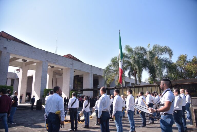 Conmemora Congreso de Veracruz natalicio de Benito Juárez
