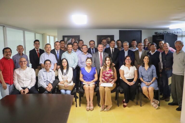 Entrega CGE constancias a despachos auditores
