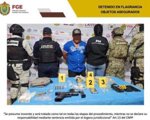 crop-w720-h542-tras-cateo-en-una-vivienda-de-minatitlan-detienen-a-un-presunto-narcomenudista-d30100f6-focus-0-0-300-240